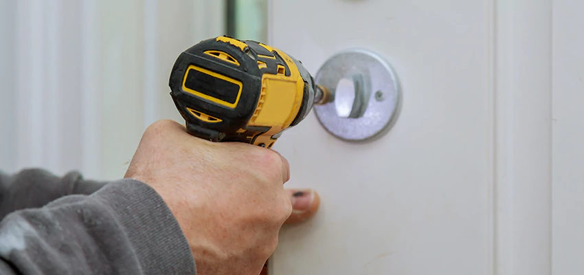 Street Locksmith For Smart Lock Repair in San Bernardino, CA